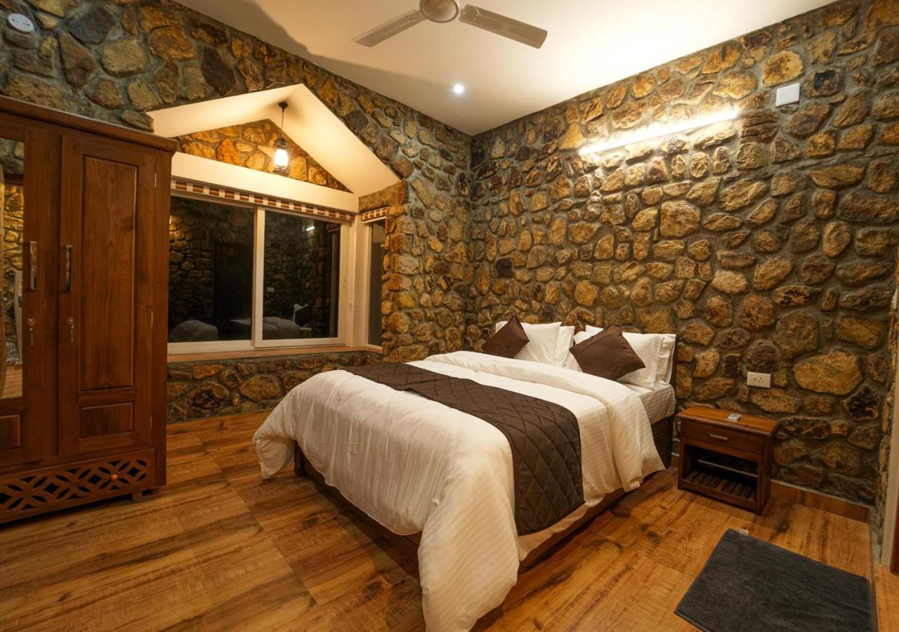 Tiyans Stone Castle Private Tea Villa Vagamon By Voye Homes Εξωτερικό φωτογραφία