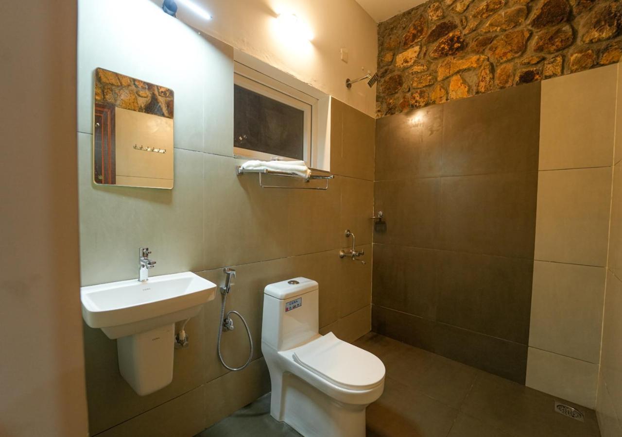Tiyans Stone Castle Private Tea Villa Vagamon By Voye Homes Εξωτερικό φωτογραφία