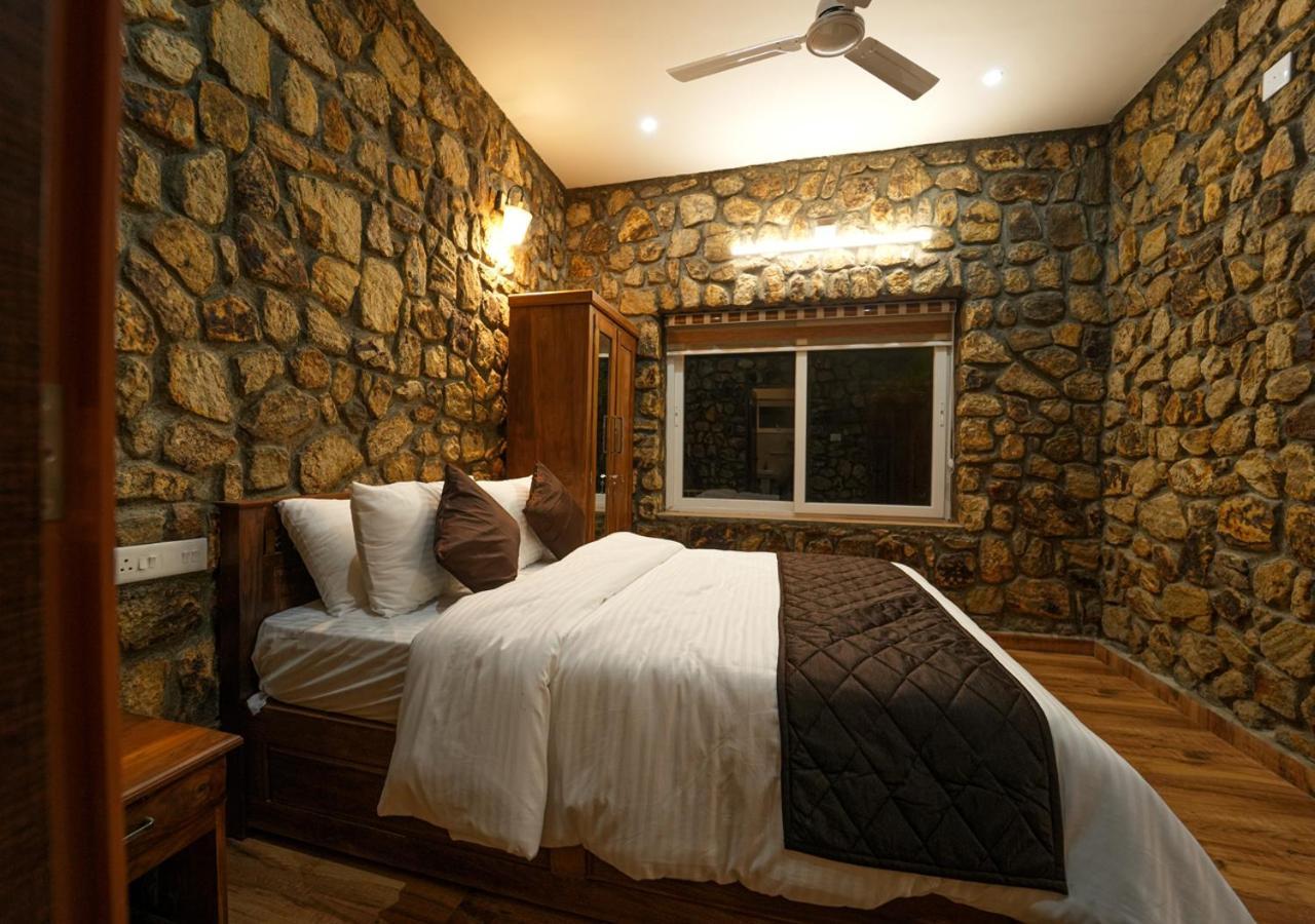 Tiyans Stone Castle Private Tea Villa Vagamon By Voye Homes Εξωτερικό φωτογραφία