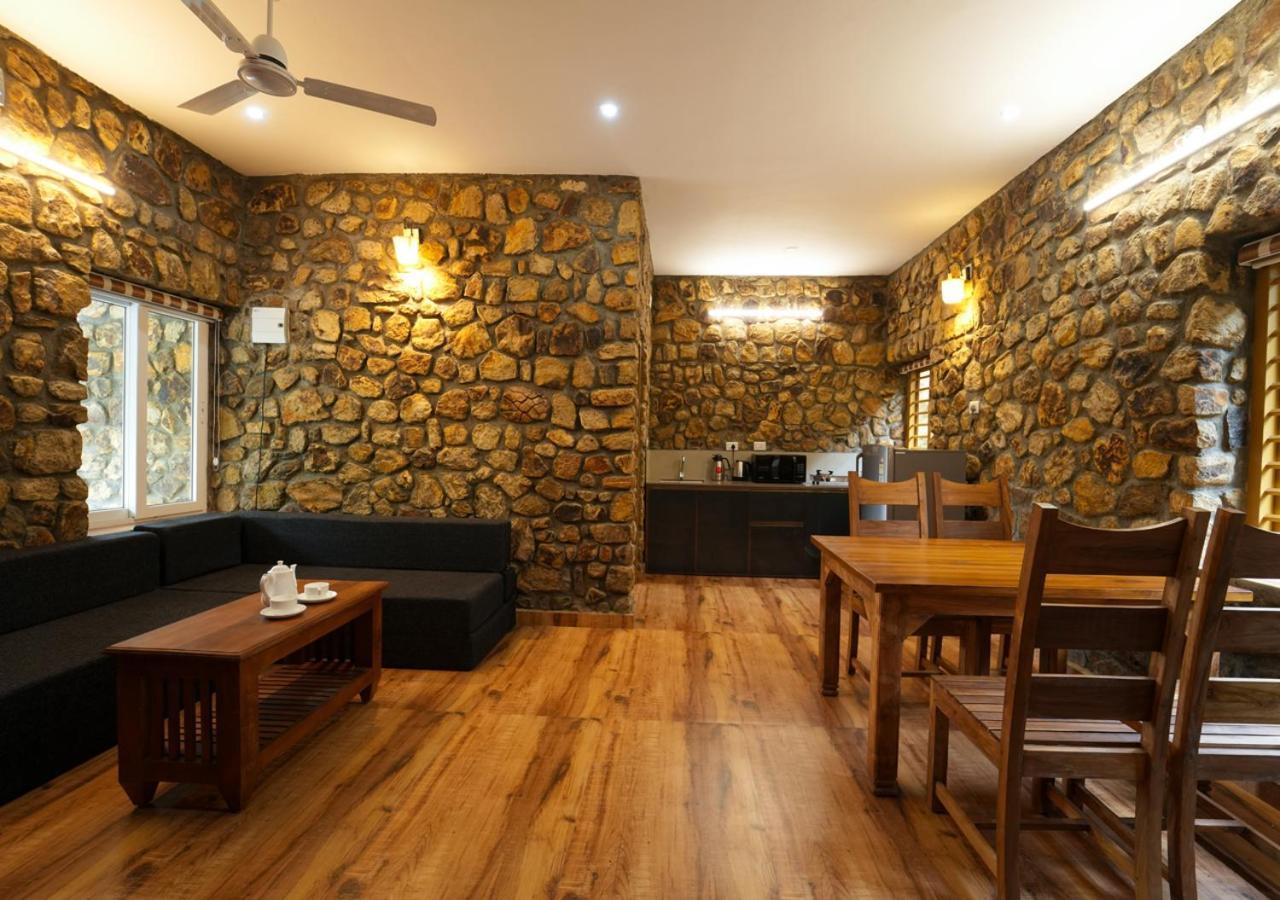 Tiyans Stone Castle Private Tea Villa Vagamon By Voye Homes Εξωτερικό φωτογραφία