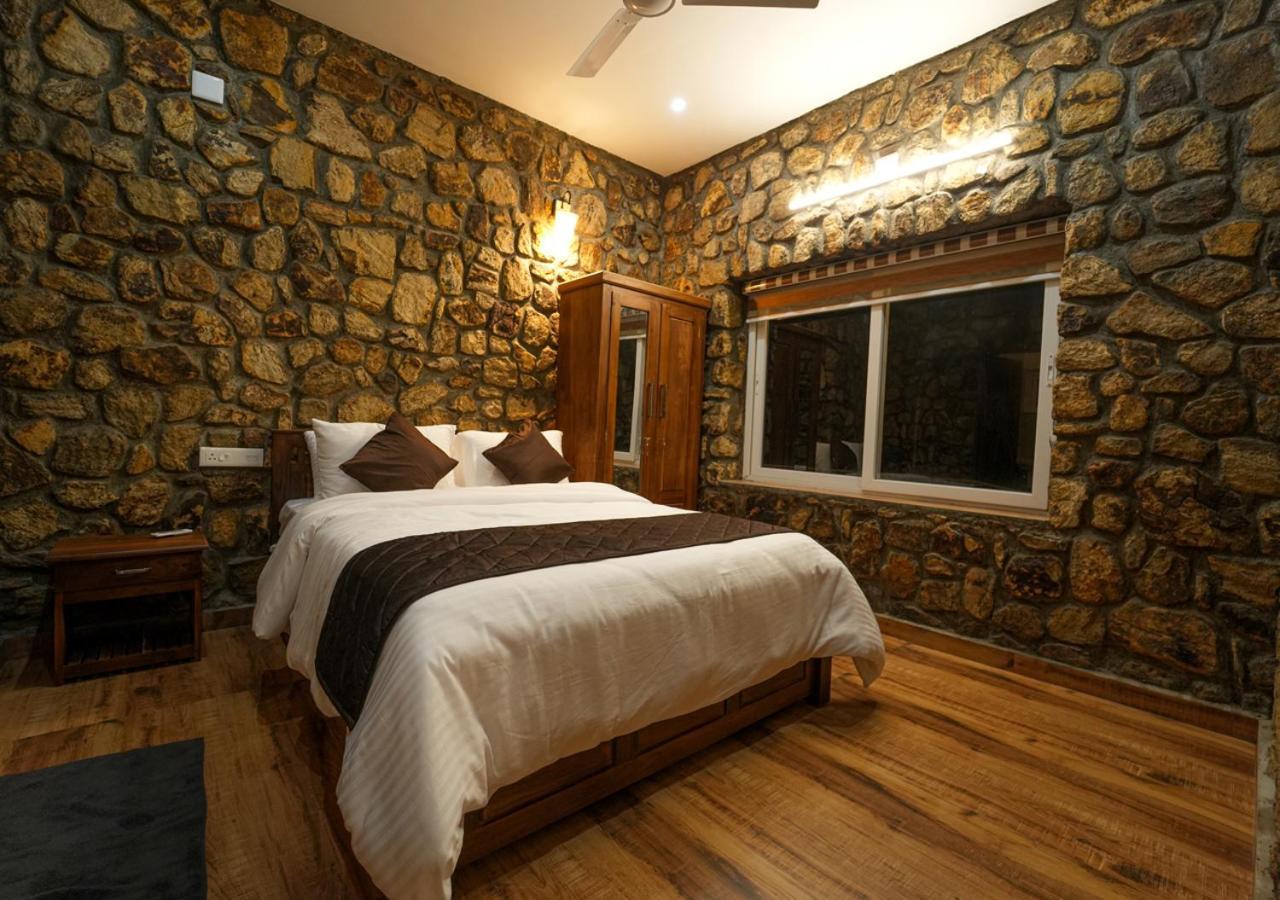 Tiyans Stone Castle Private Tea Villa Vagamon By Voye Homes Εξωτερικό φωτογραφία