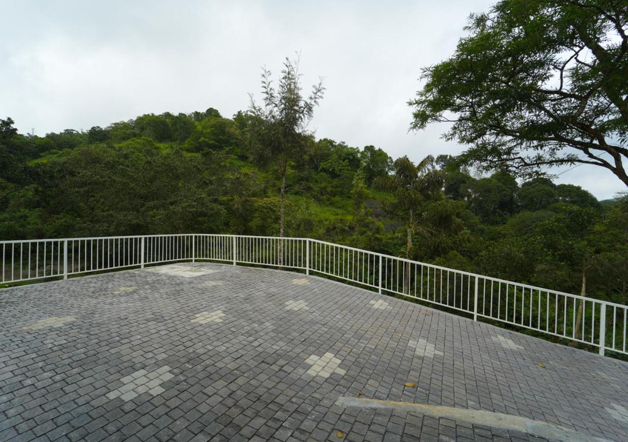 Tiyans Stone Castle Private Tea Villa Vagamon By Voye Homes Εξωτερικό φωτογραφία