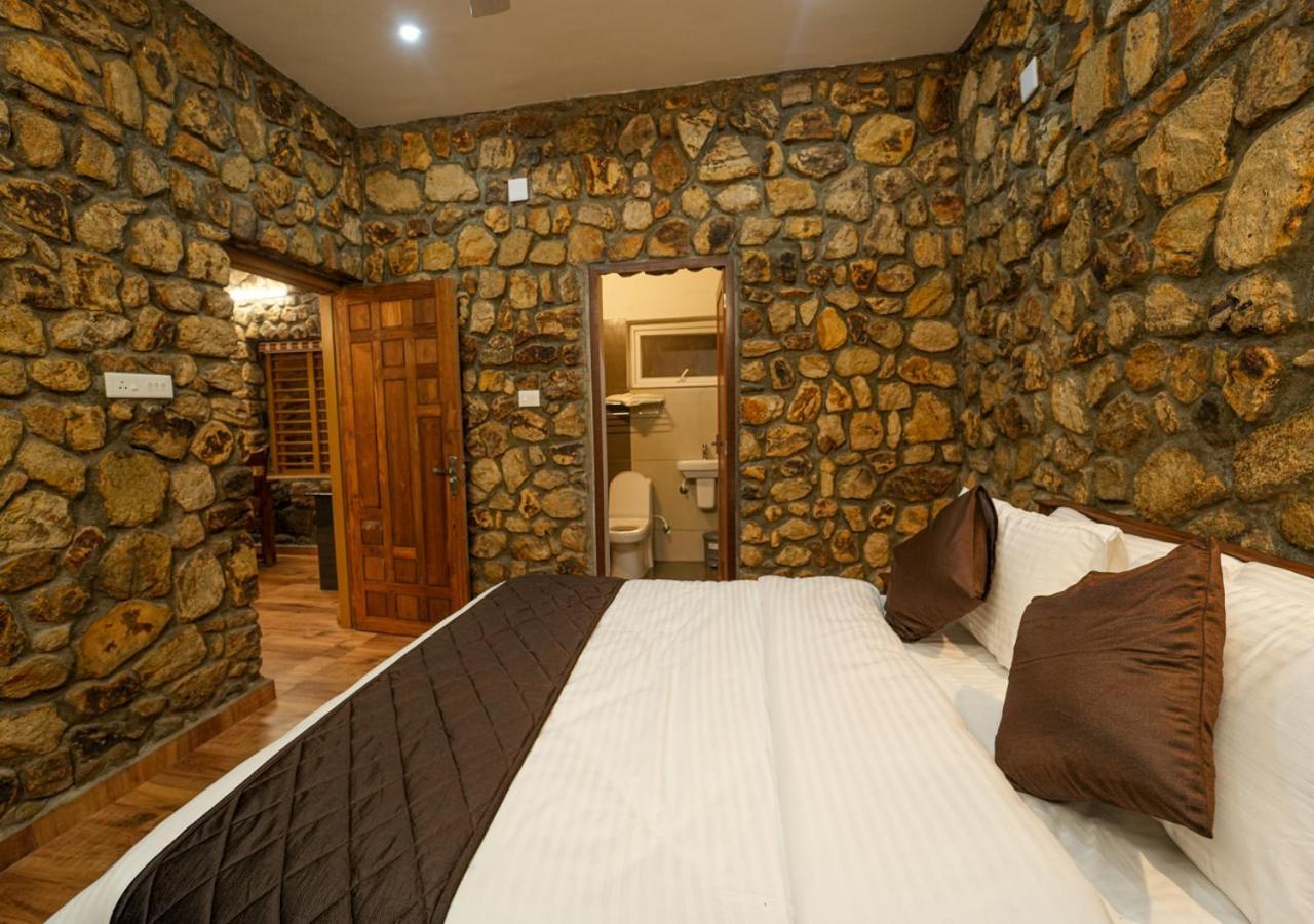 Tiyans Stone Castle Private Tea Villa Vagamon By Voye Homes Εξωτερικό φωτογραφία